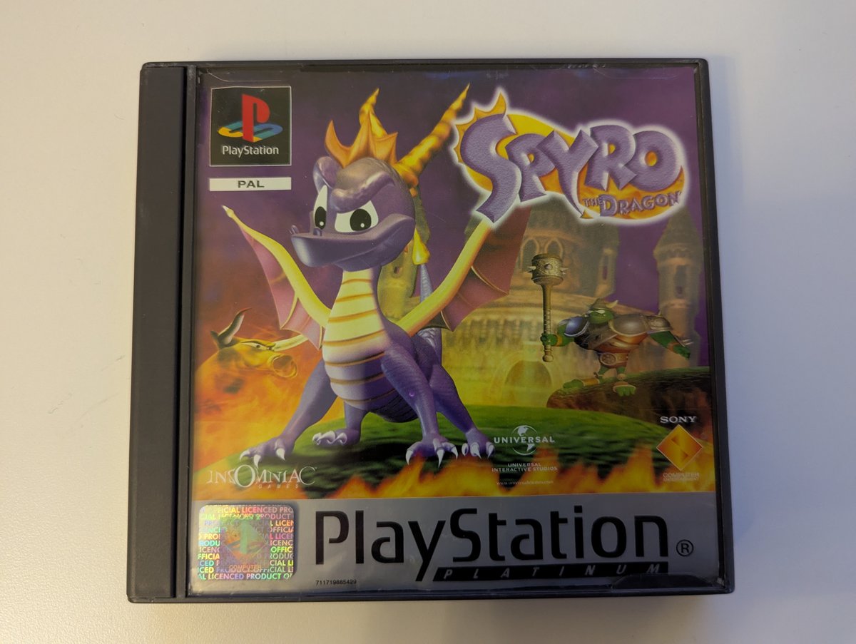 Spyro the Dragon - Front Cover